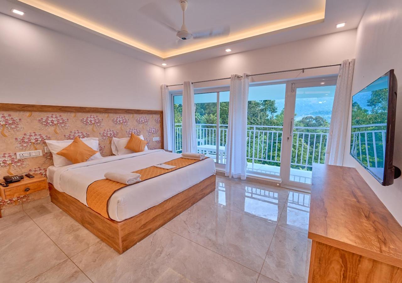 Ice Mist Pool Resort Munnar By Voye Homes エクステリア 写真
